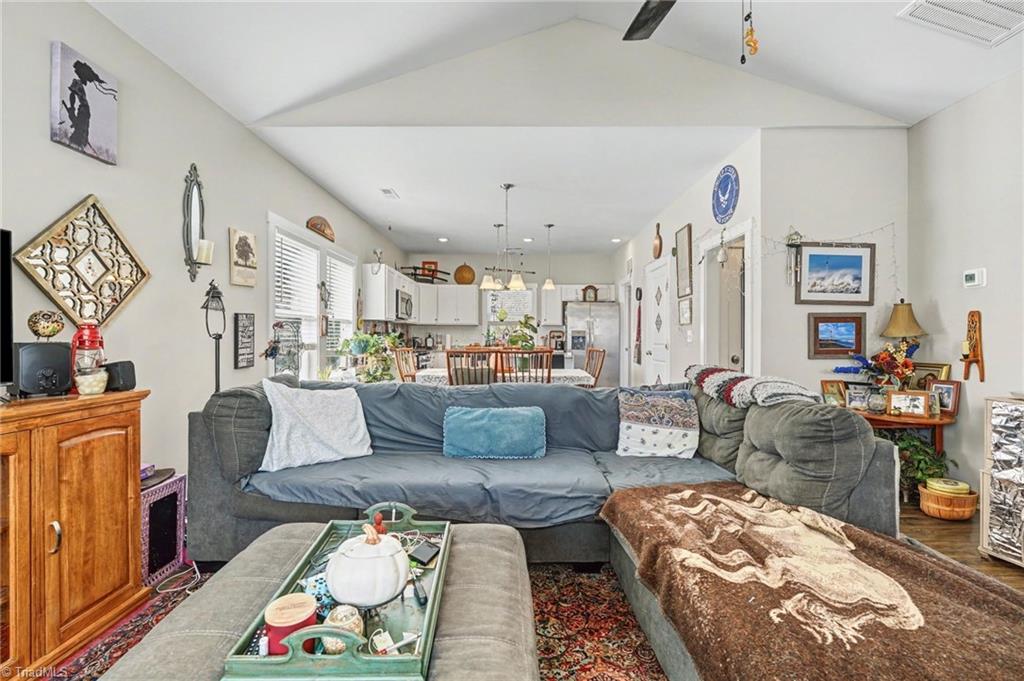 215 James Street Lexington, NC 27295 - Photo 9 of 22