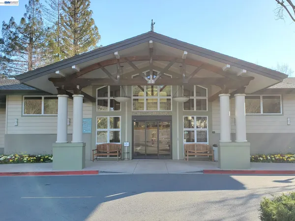 $1,050,000 | 4340 Terra Granada Drive, Unit 1B, Walnut Creek, CA 94595