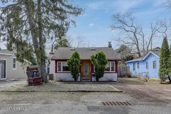 $450,000 | 421 Malibu Way, Brick, NJ 08723