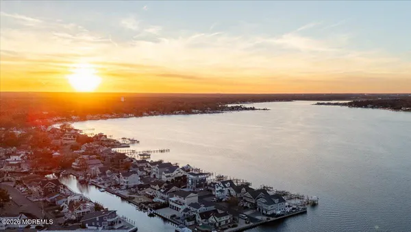 $450,000 | 421 Malibu Way, Brick, NJ 08723