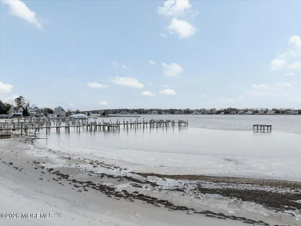 $400,000 | 421 Malibu Way, Brick, NJ 08723
