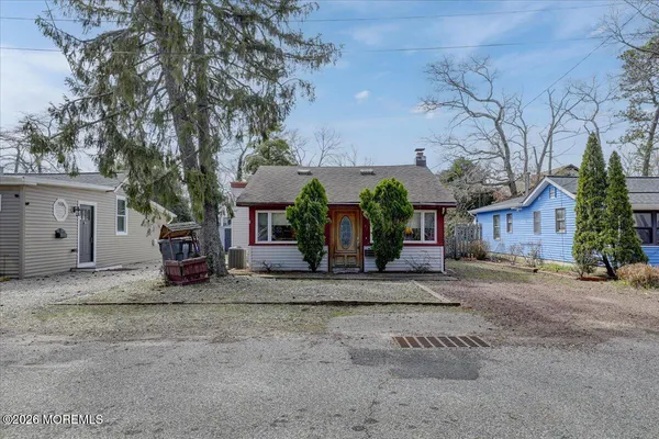 $450,000 | 421 Malibu Way, Brick, NJ 08723
