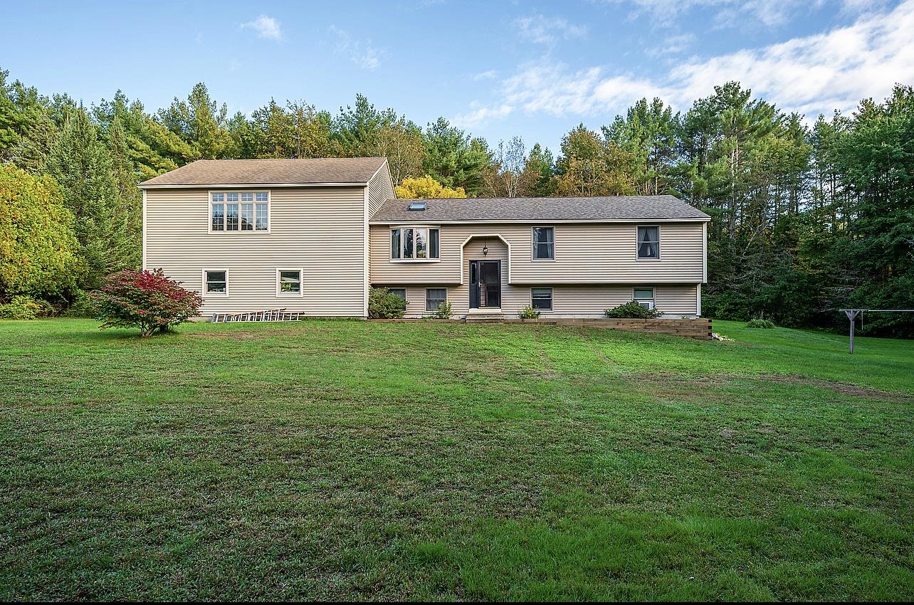 34 Province Road Barrington, NH 03825 - Photo 1 of 31 Gallery Image 1