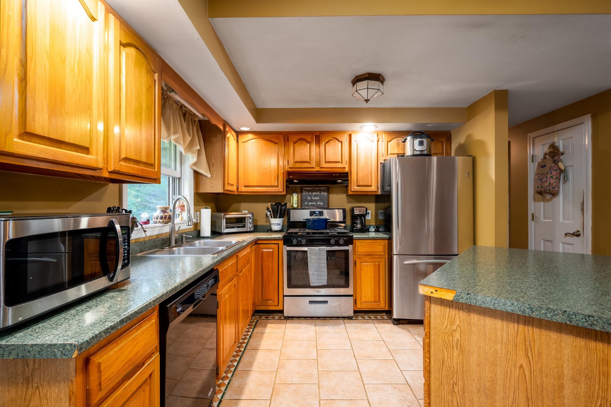 34 Province Road Barrington, NH 03825 - Photo 5 of 31 Gallery Image 5