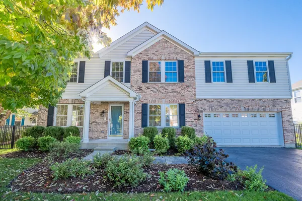 $499,900 | 406 Hubbard Lane, Lake Villa, IL 60046