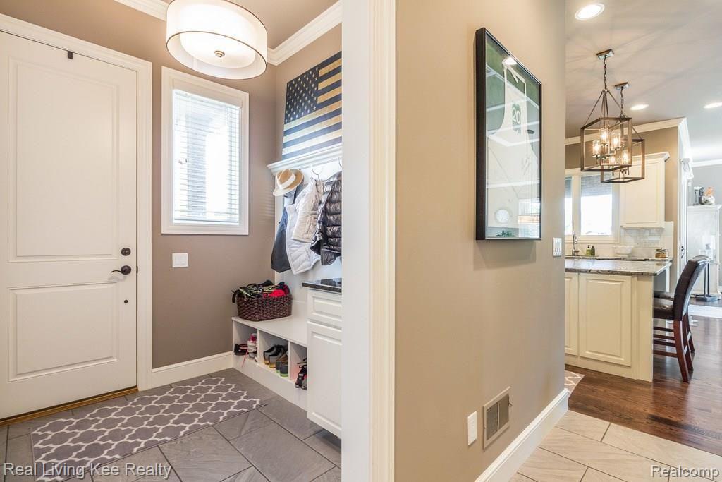 3611 Strathcona Drive Rochester, MI 48309 - Photo 21 of 41 _MG_0350.jpg