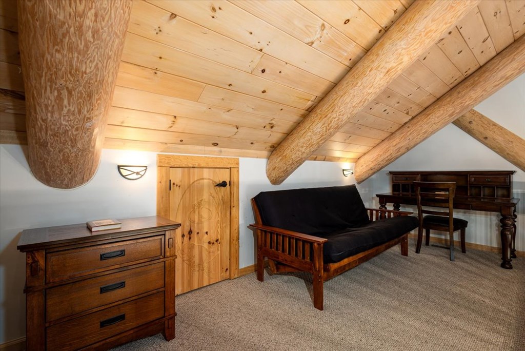 373 Rising Star Lane Mineral Bluff, GA 30559 - Photo 77 of 98 a living room with furniture and a flat screen tv
