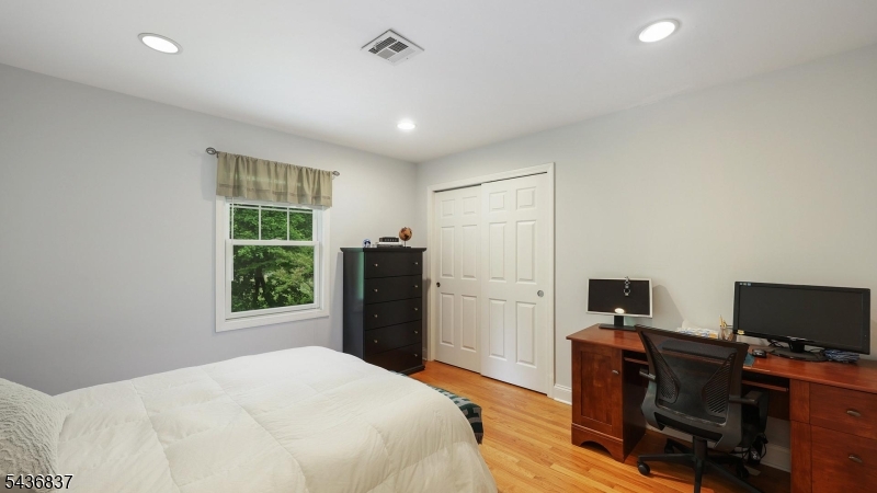 5 Maple Drive Warren, NJ 07059 - Photo 23 of 35