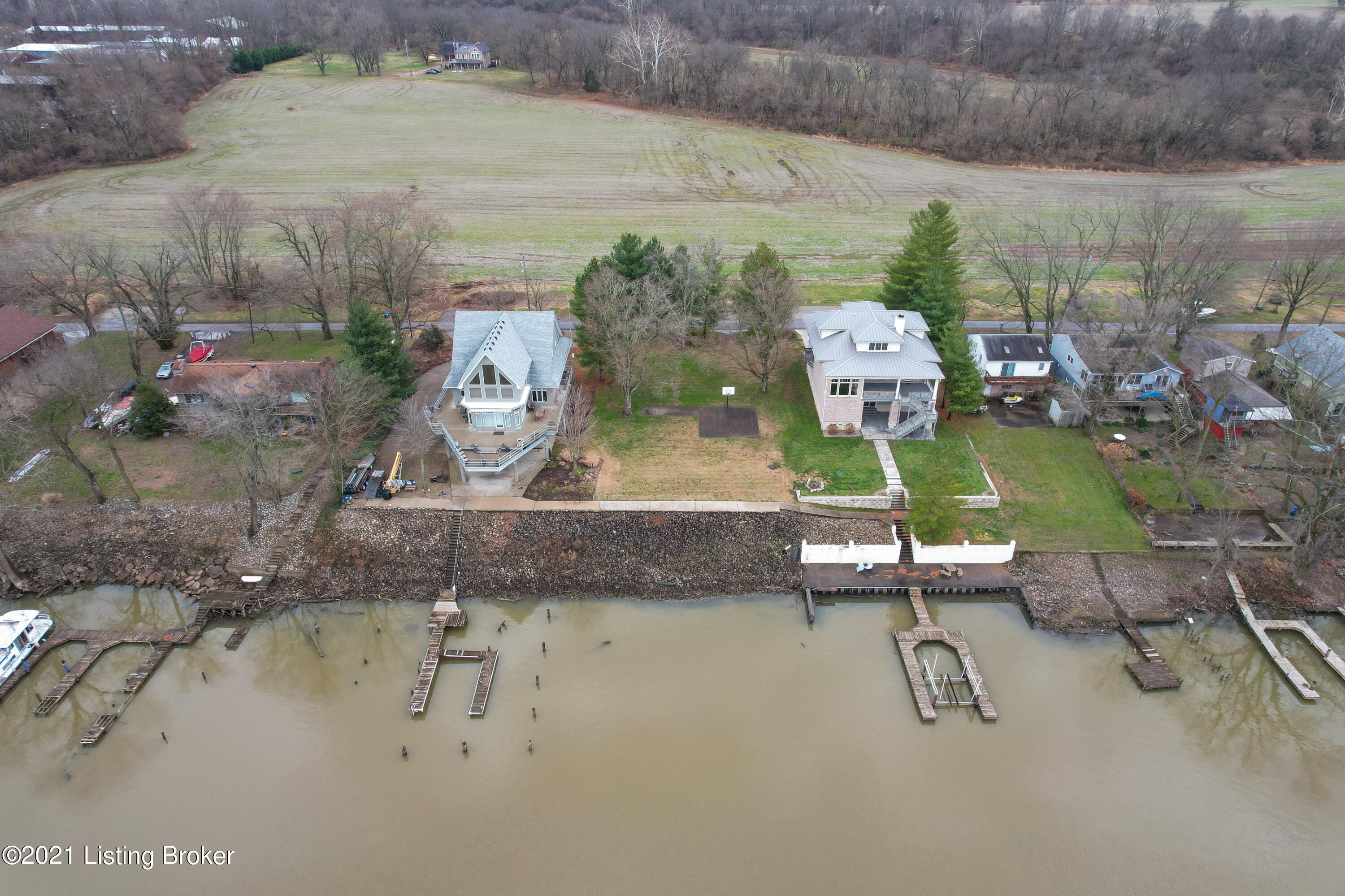 1114 Riverside Drive Prospect, KY 40059 - Photo 9 of 15 009 - 20211228 0119