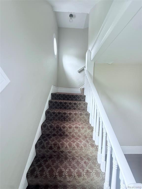 415 Coutant Street, Unit B Flushing, MI 48433 - Photo 3 of 11