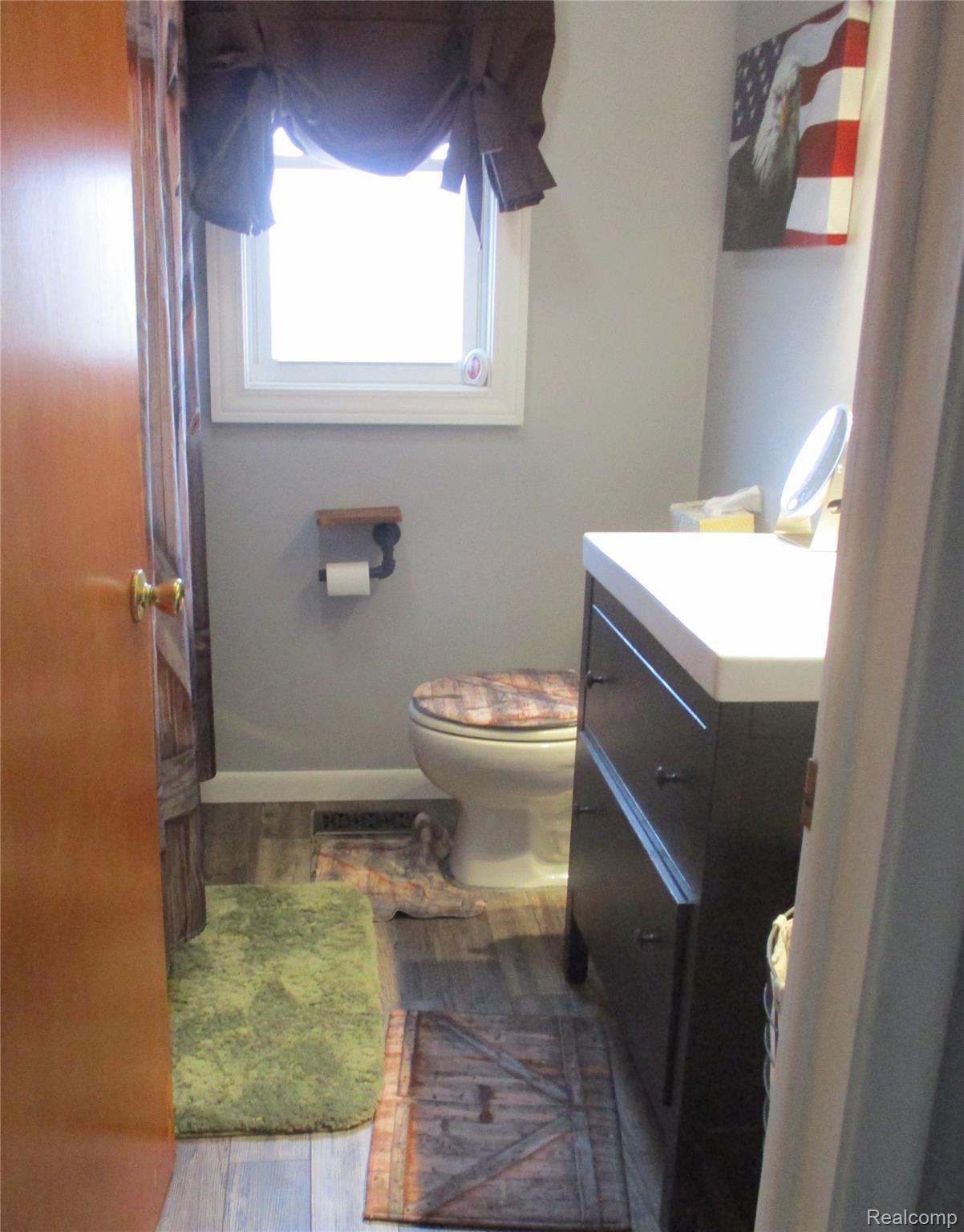 12885 Grafton Road Carleton, MI 48117 - Photo 9 of 22 IMG_2981 (2).JPG