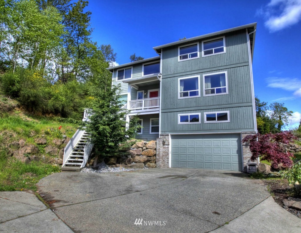 221 Lind Avenue Northwest Renton, WA 98057 - Photo 1 of 1 Gallery Image 1