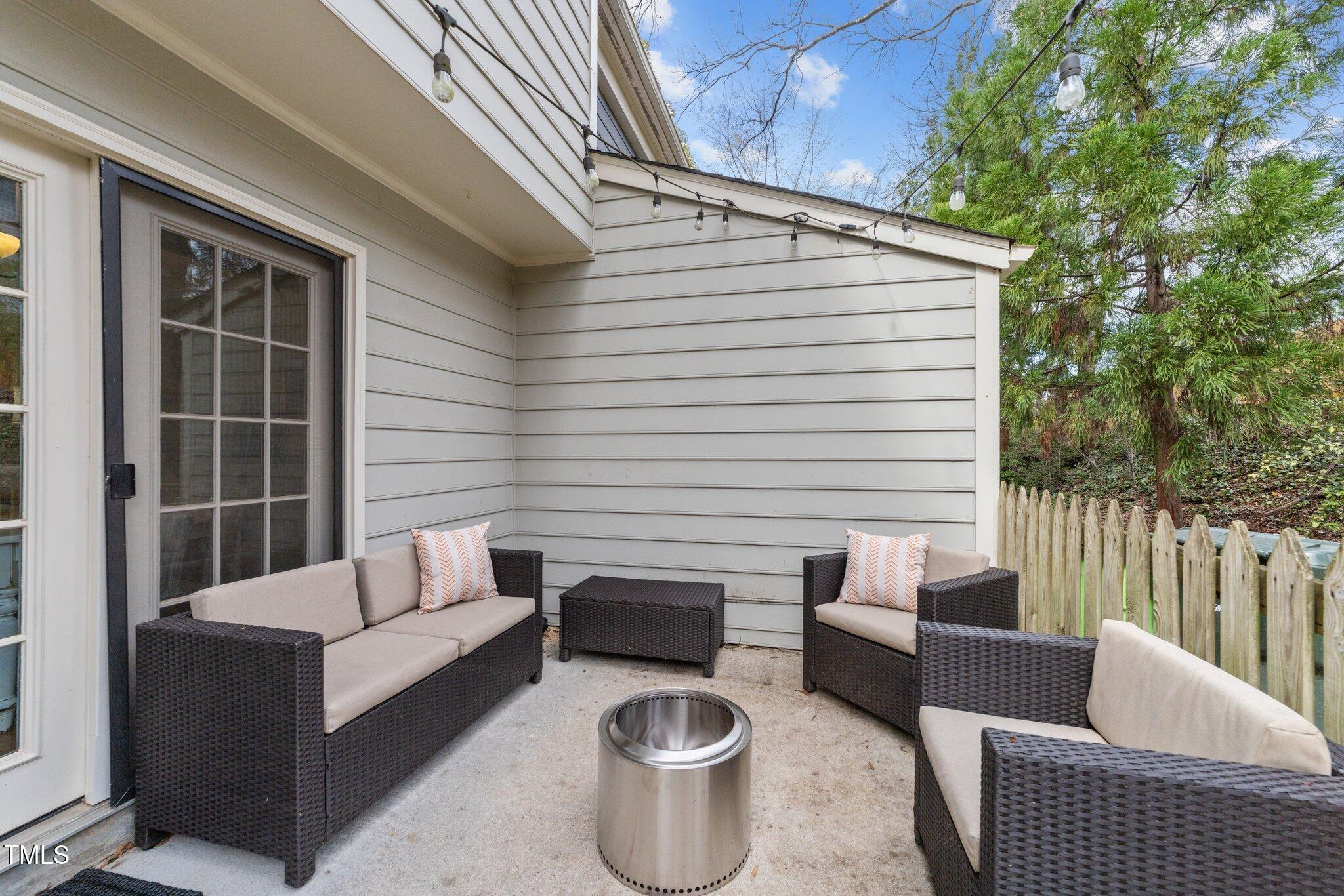 1334 Baez Street Raleigh, NC 27608 - Photo 11 of 28 18-web-or-mls-3D5A5061