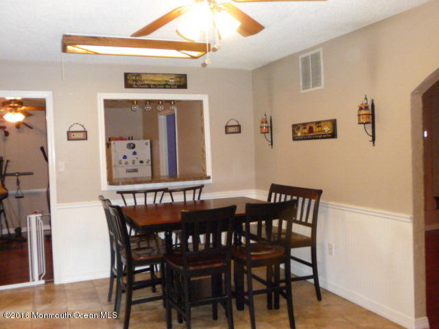 869 Monmouth Road Cream Ridge, NJ 08514 - Photo 4 of 24 P1070983
