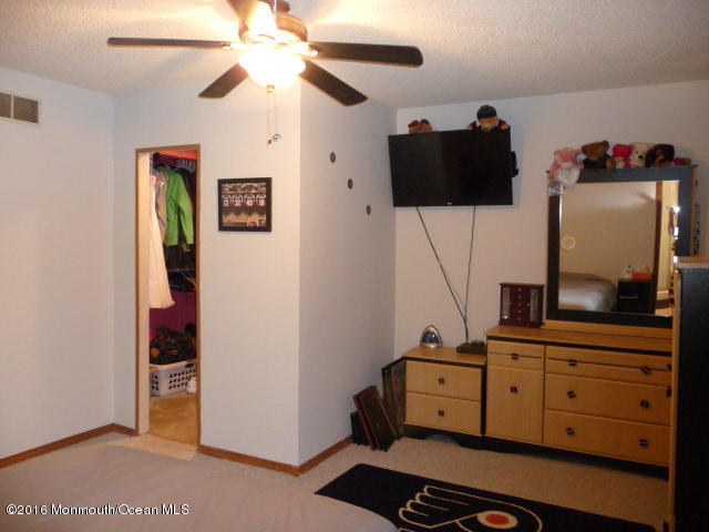 869 Monmouth Road Cream Ridge, NJ 08514 - Photo 9 of 24 P1080017