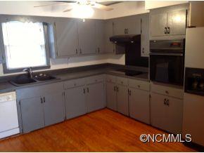 554 Lytle Mountain Road Marion, NC 28752 - Photo 3 of 19 Gallery Image 3