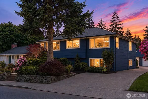 $1,348,888 | 707 West Bertona Street, Seattle, WA 98119