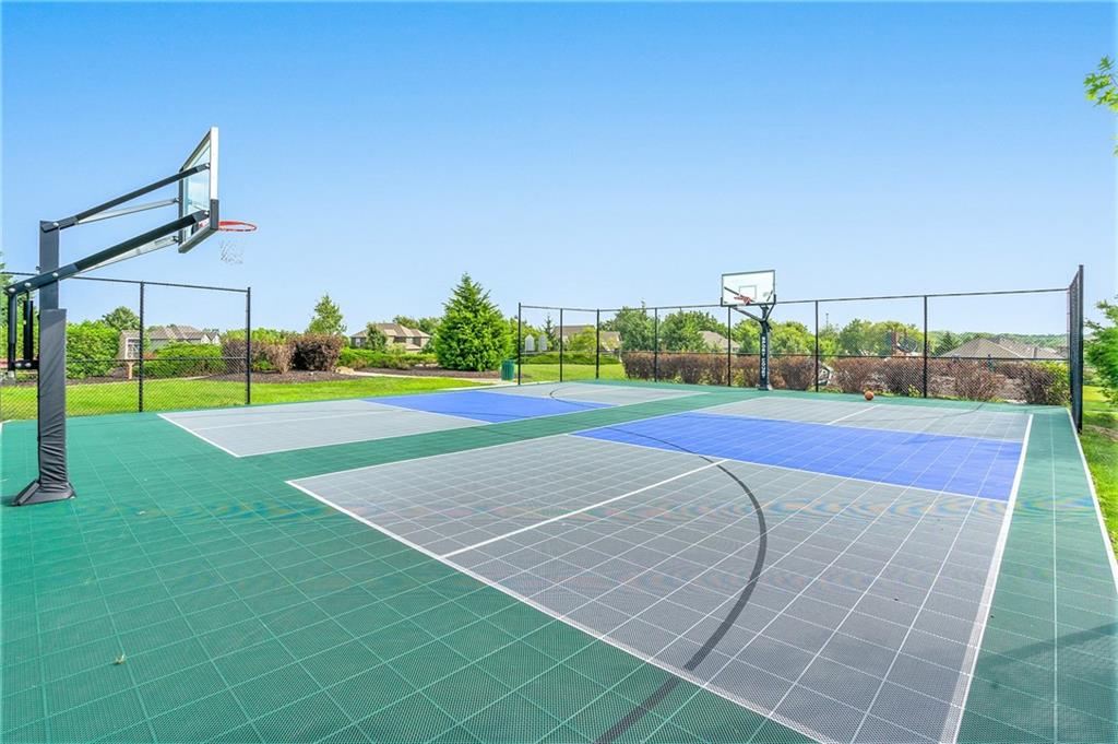 12512 South Gleason Road Olathe, KS 66061 - Photo 42 of 50