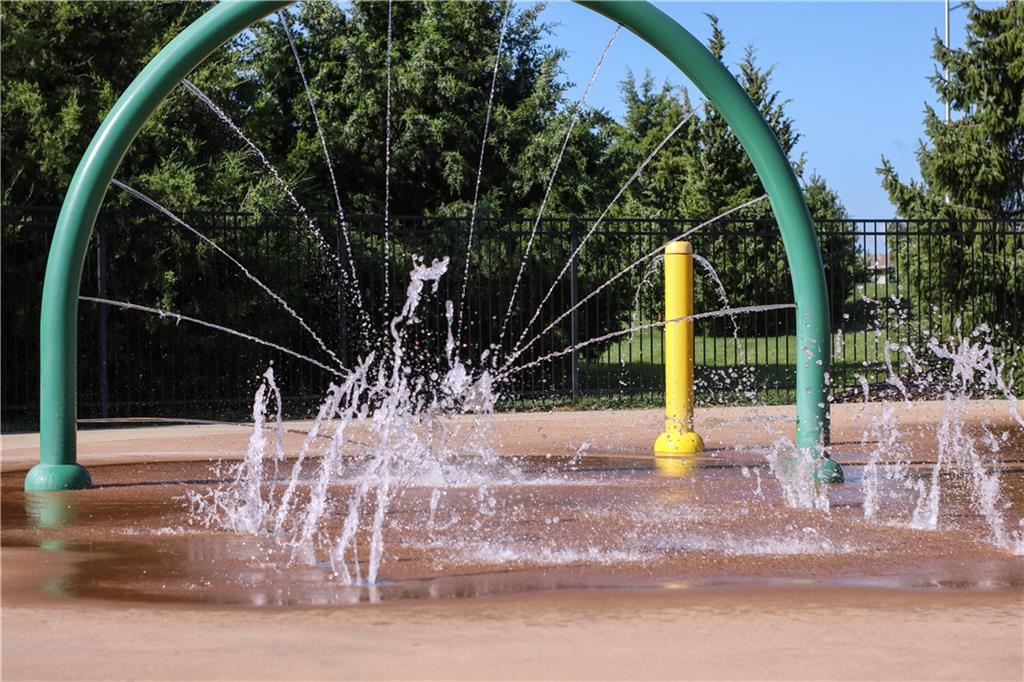 12512 South Gleason Road Olathe, KS 66061 - Photo 44 of 50