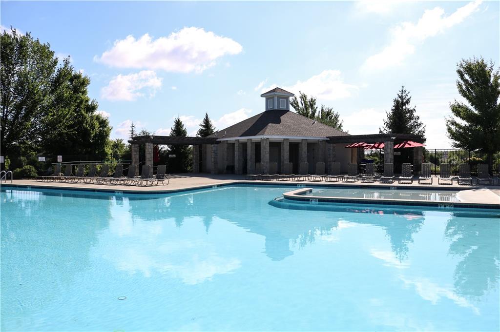 12512 South Gleason Road Olathe, KS 66061 - Photo 46 of 50