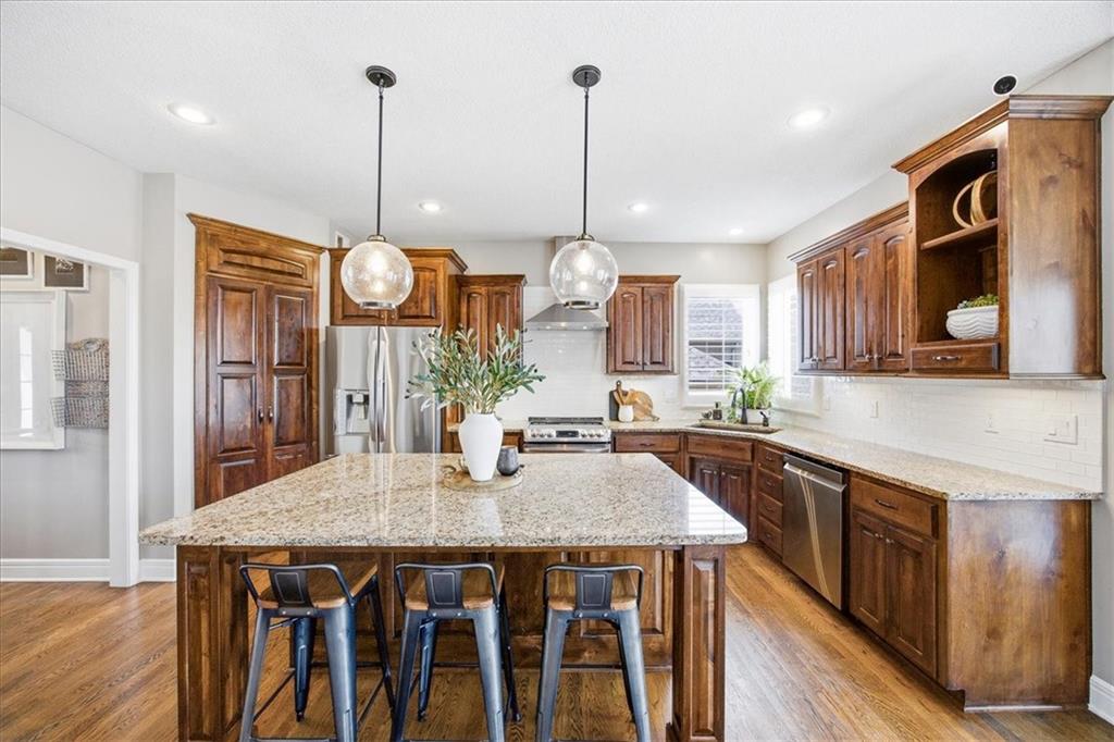 12512 South Gleason Road Olathe, KS 66061 - Photo 5 of 50