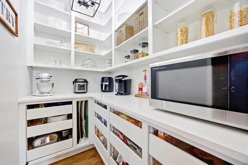 12512 South Gleason Road Olathe, KS 66061 - Photo 9 of 50