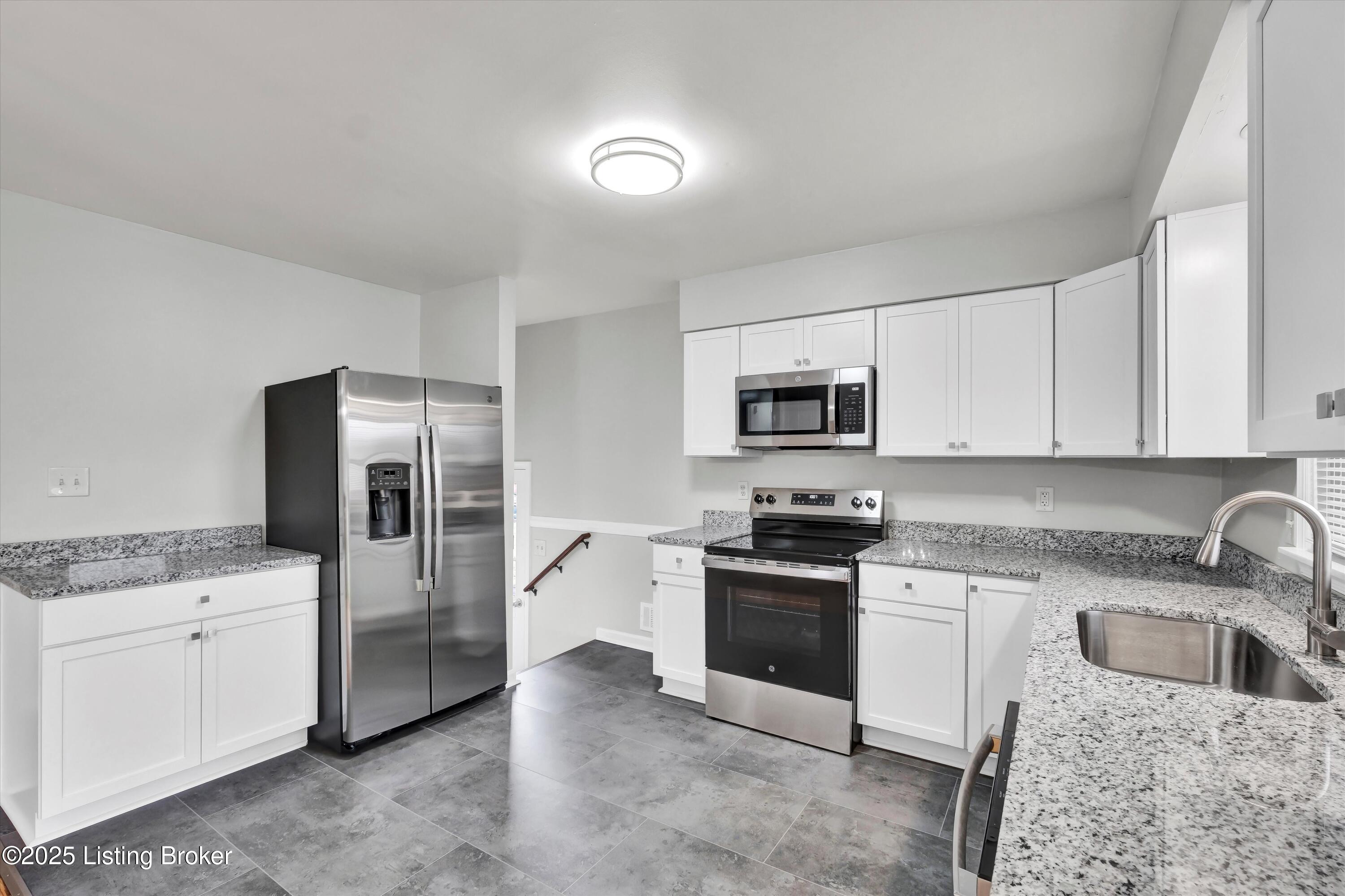 3124 Marlin Road Louisville, KY 40220 - Photo 8 of 29 Kitchen