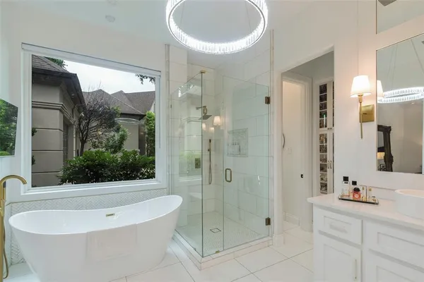 $1,499,975 | 4373 West Northwest Highway, Dallas, TX 75220