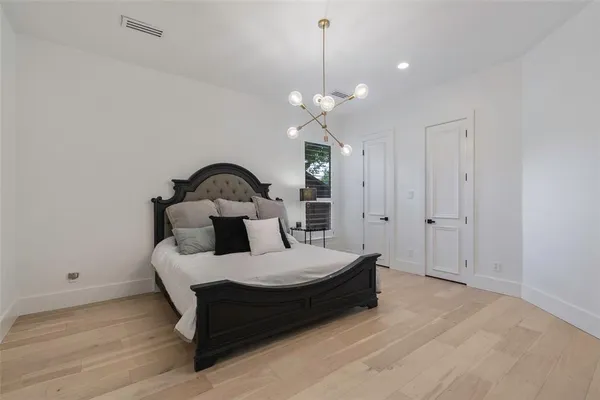 $1,499,975 | 4373 West Northwest Highway, Dallas, TX 75220