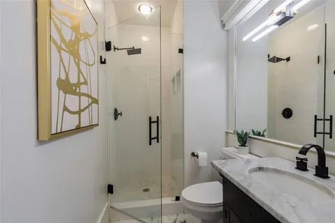 $1,499,975 | 4373 West Northwest Highway, Dallas, TX 75220