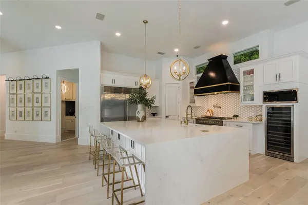 $1,499,975 | 4373 West Northwest Highway, Dallas, TX 75220