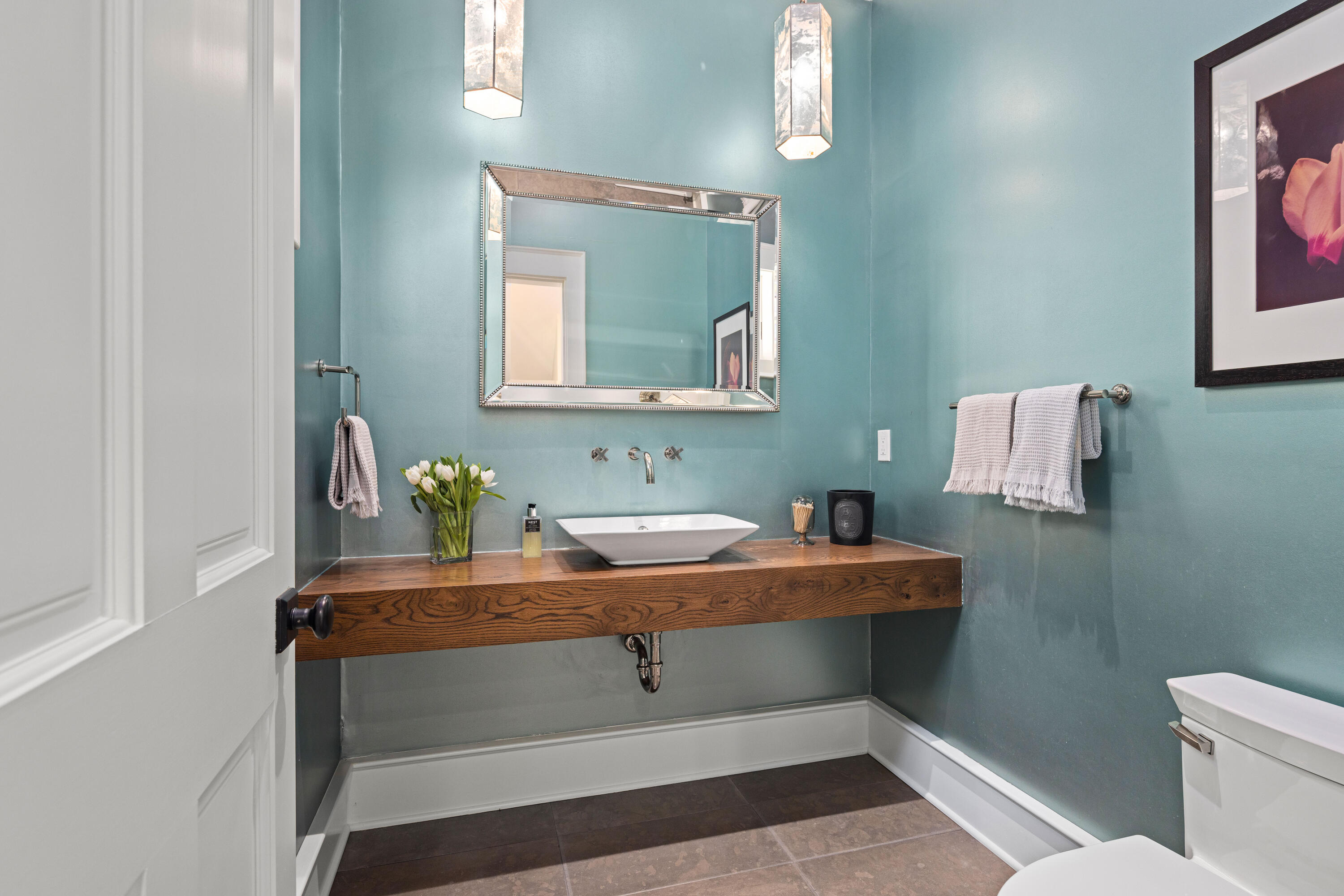 163 Chichester Road New Canaan, CT 06840 - Photo 15 of 40 a bathroom with a sink and a mirror