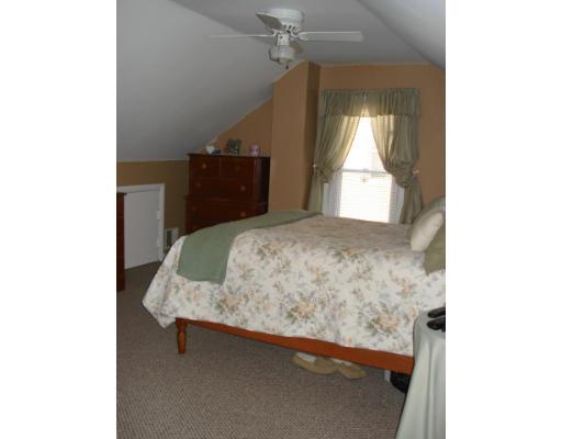 134 Carr Street Springfield, MA 01118 - Photo 11 of 16