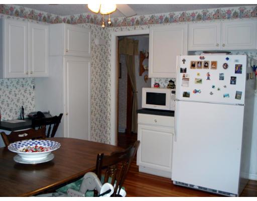 134 Carr Street Springfield, MA 01118 - Photo 3 of 16