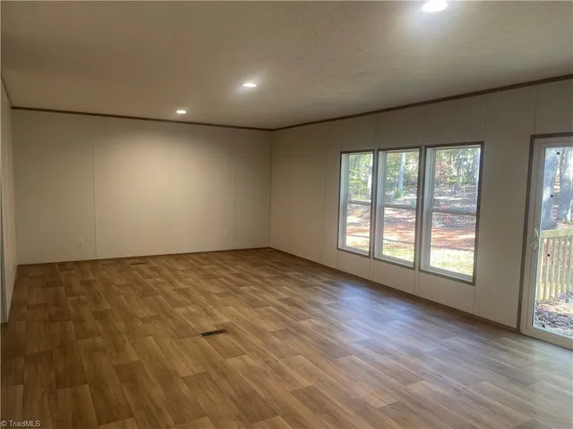 $259,900 | 152 Lester Drive, Lexington, NC 27292