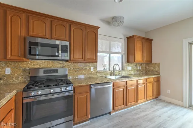 $499,900 | 8021 Dancing Springs Street, Las Vegas, NV 89143