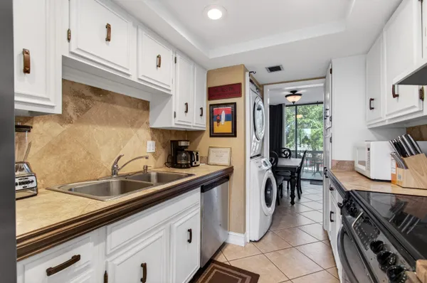$299,999 | 2303 Bridgewood Drive, Unit 2303, Boca Raton, FL 33434