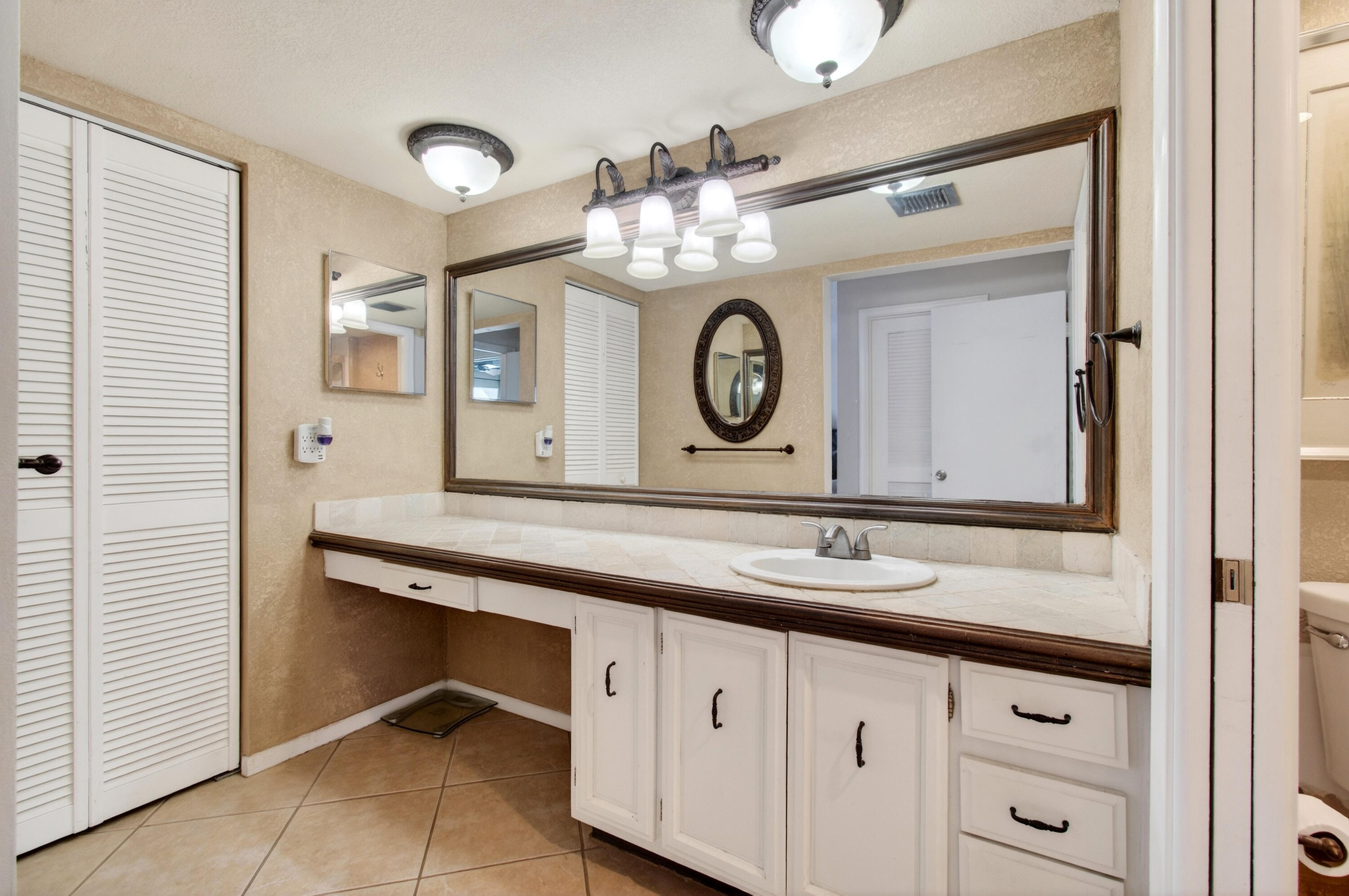2303 Bridgewood Drive, Unit 2303 Boca Raton, FL 33434 - Photo 31 of 45 45-print-DSC_4259