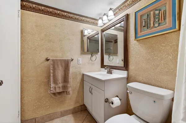 $299,999 | 2303 Bridgewood Drive, Unit 2303, Boca Raton, FL 33434