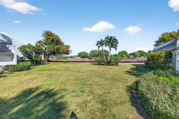 $299,999 | 2303 Bridgewood Drive, Unit 2303, Boca Raton, FL 33434