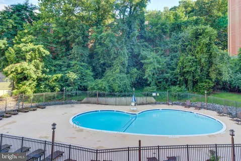 $299,000 | 5300 Columbia Pike, Unit 214, Arlington, VA 22204