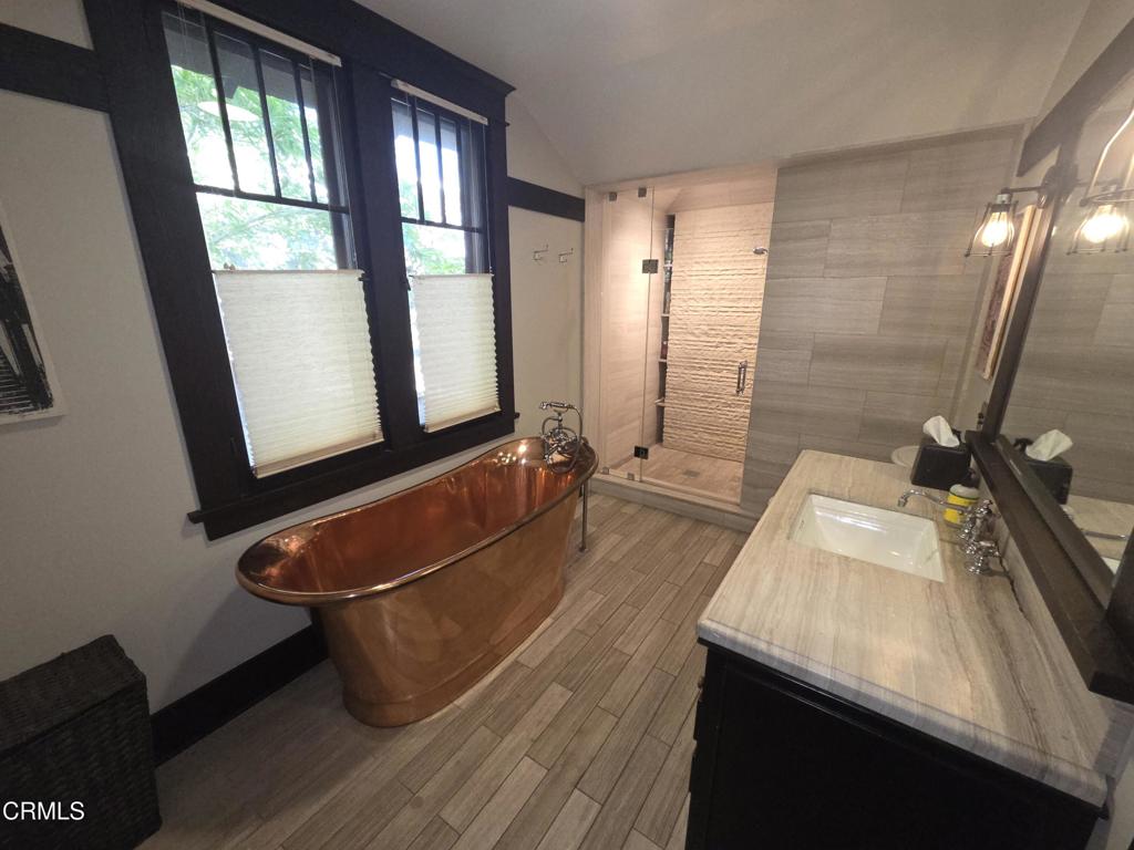126 North Meridith Avenue Pasadena, CA 91106 - Photo 9 of 31 8 bath