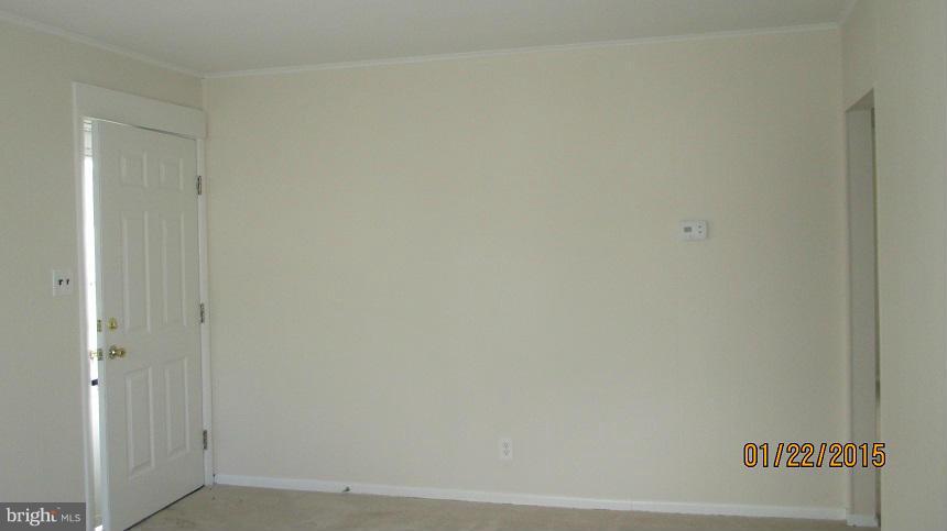 129 Friendship Road Elkton, MD 21921 - Photo 3 of 13 Living Room