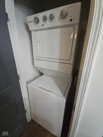 $2,200 | 1728 North Delaware Street, Indianapolis, IN 46202