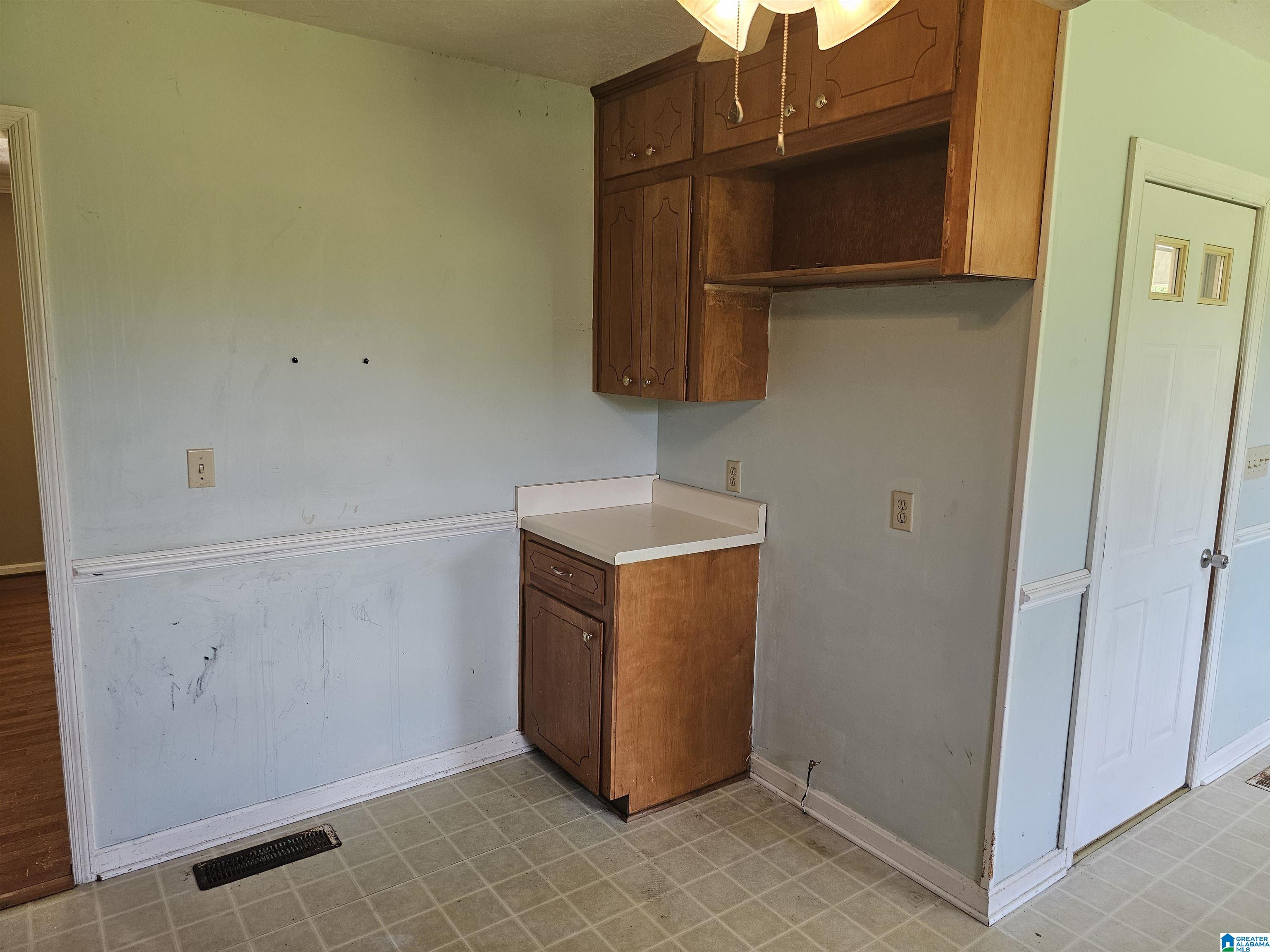 154 Westover Road Anniston, AL 36201 - Photo 7 of 30