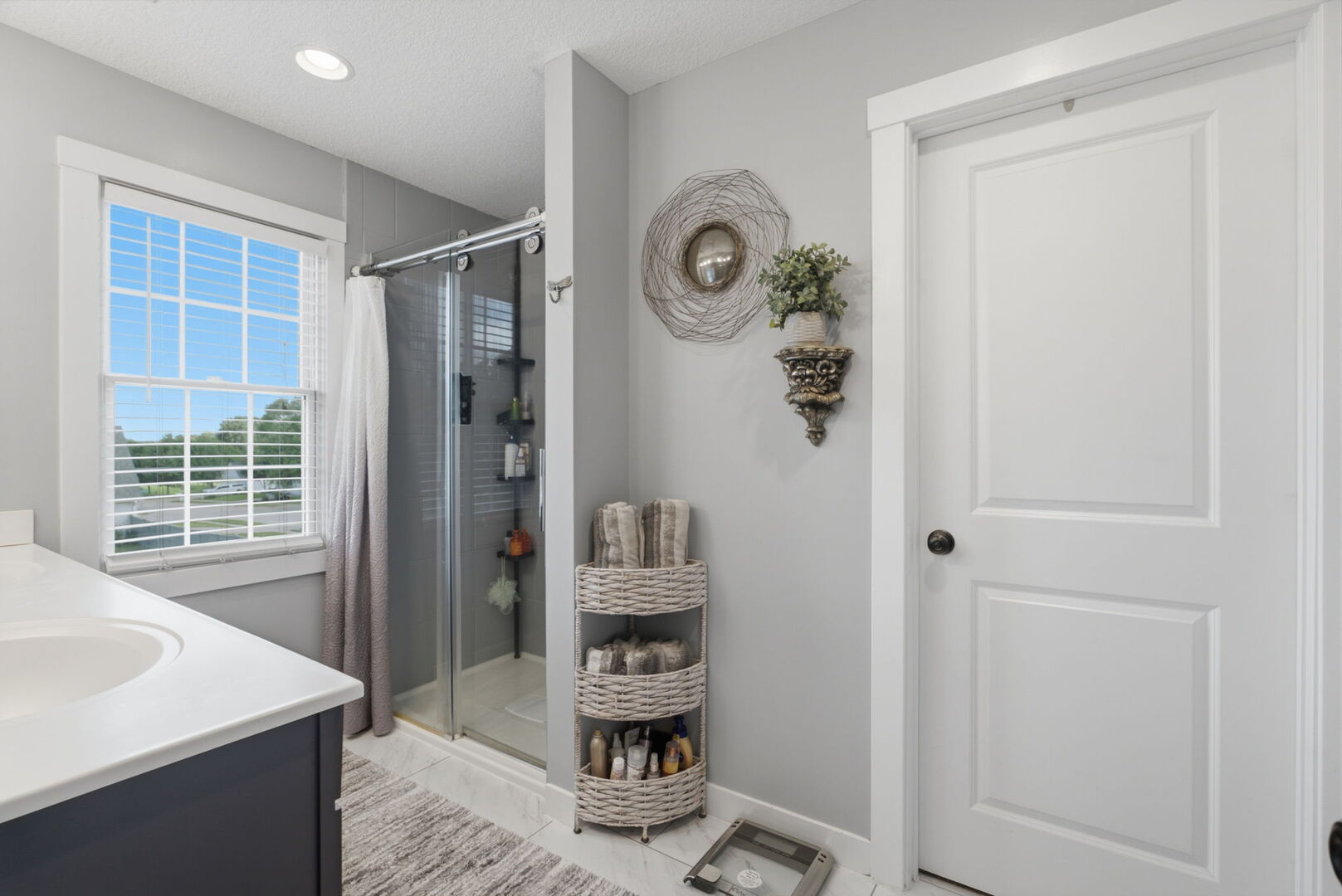 5679 Appleton Road Bettendorf, IA 52722 - Photo 22 of 40