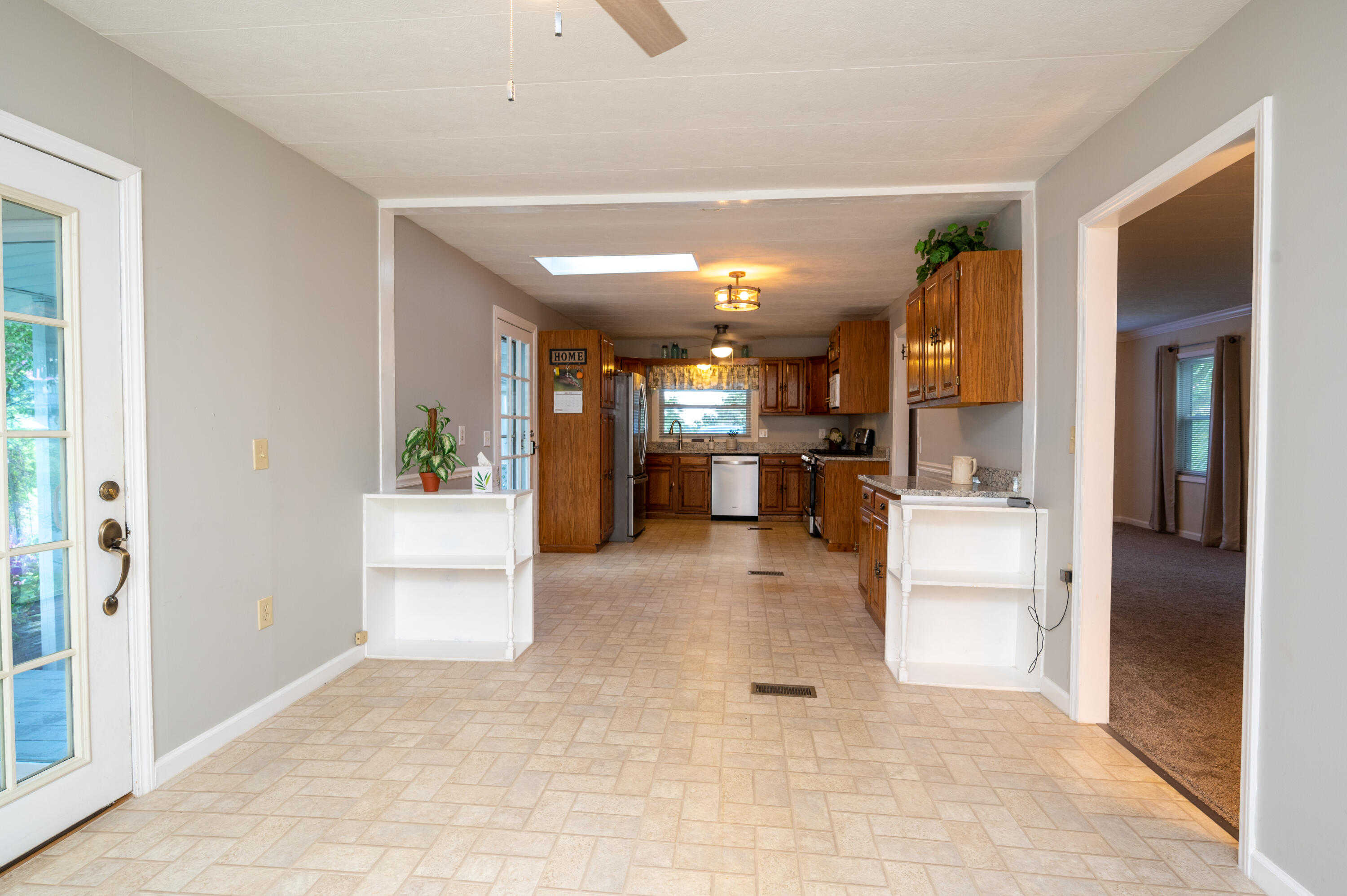 596 Mitchell Road Kingsport, TN 37663 - Photo 7 of 62 Mitchell Rd-19