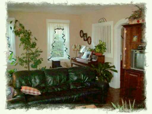 256 Arden Road Mt. Lebanon, PA 15216 - Photo 2 of 8 Gallery Image 2
