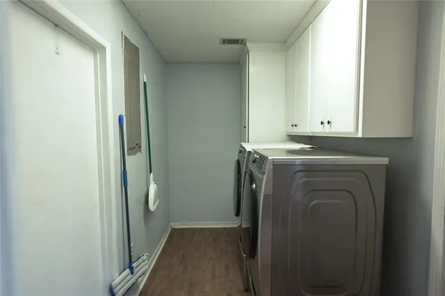 $215,000 | 516 Northwest Renfro Street, Burleson, TX 76028