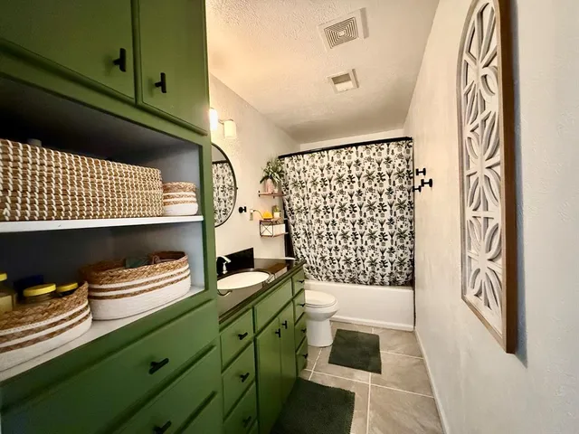 $215,000 | 516 Northwest Renfro Street, Burleson, TX 76028